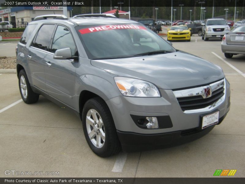 Ocean Mist / Black 2007 Saturn Outlook XR