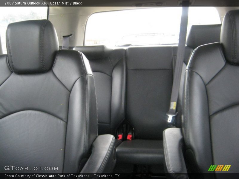 Ocean Mist / Black 2007 Saturn Outlook XR