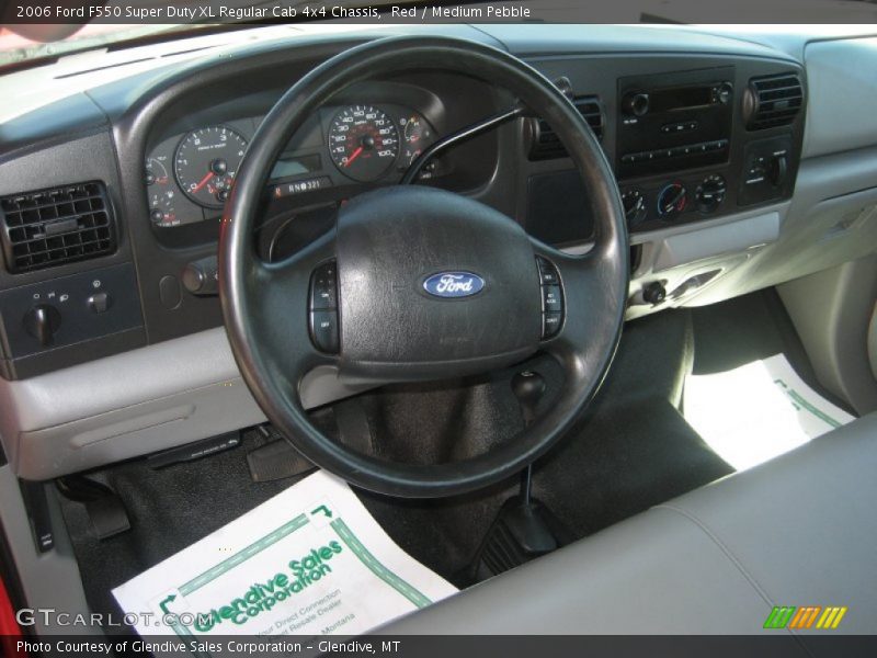 Dashboard of 2006 F550 Super Duty XL Regular Cab 4x4 Chassis