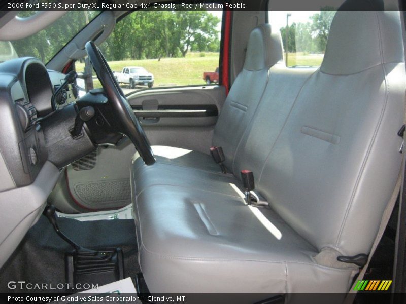  2006 F550 Super Duty XL Regular Cab 4x4 Chassis Medium Pebble Interior