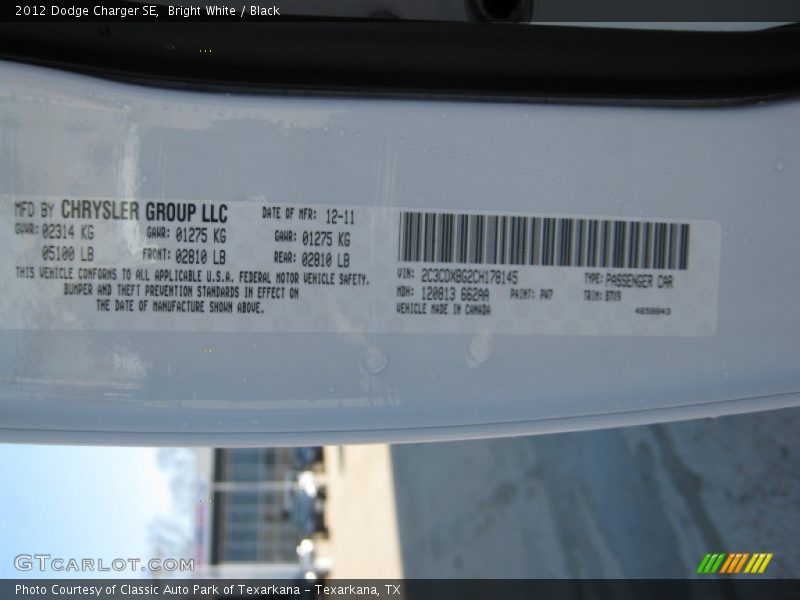 Bright White / Black 2012 Dodge Charger SE