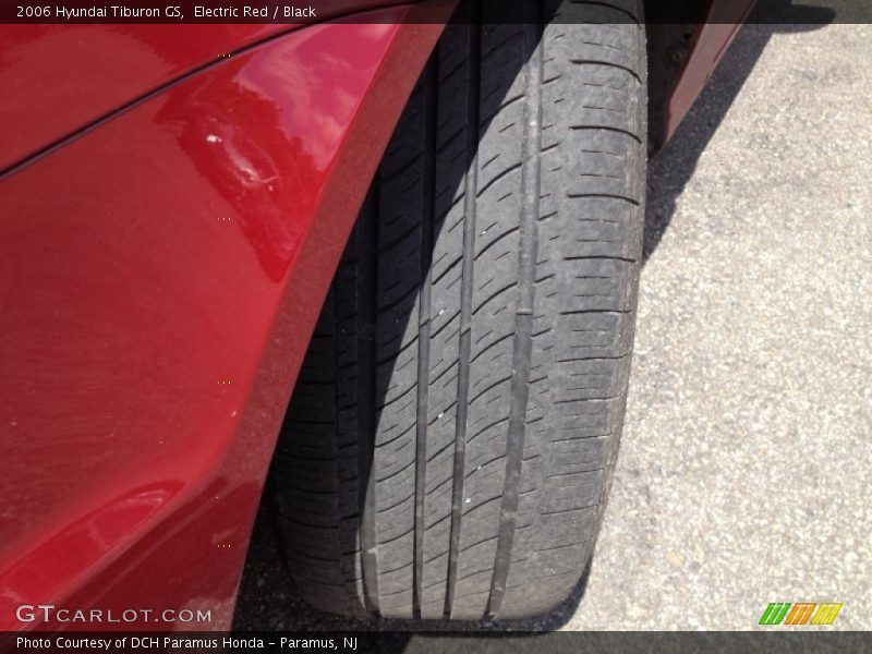 Electric Red / Black 2006 Hyundai Tiburon GS