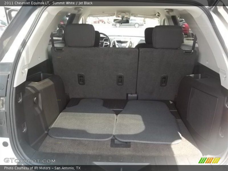 Summit White / Jet Black 2011 Chevrolet Equinox LT