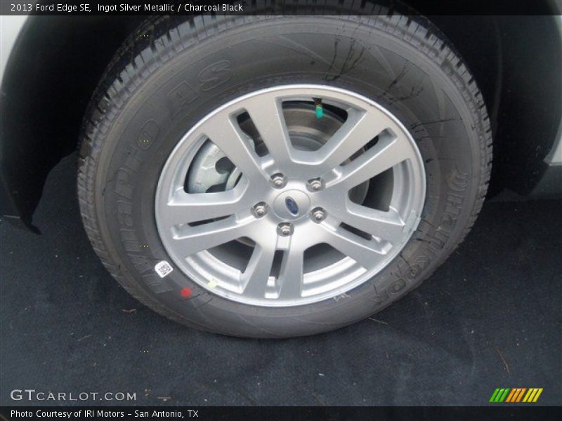 Ingot Silver Metallic / Charcoal Black 2013 Ford Edge SE
