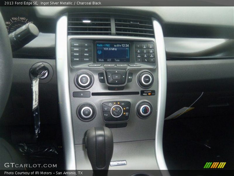 Ingot Silver Metallic / Charcoal Black 2013 Ford Edge SE