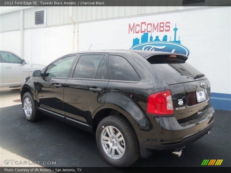 Tuxedo Black Metallic / Charcoal Black 2013 Ford Edge SE