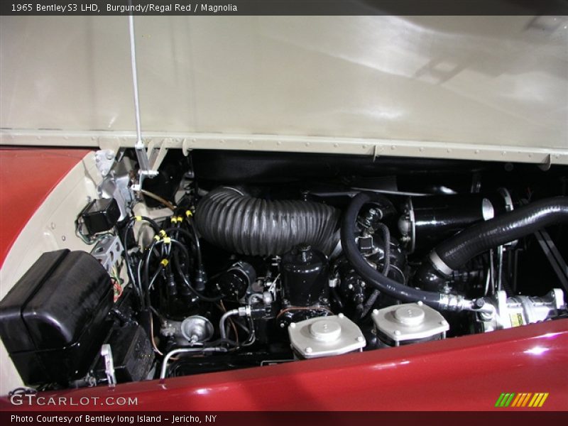 Burgundy/Regal Red / Magnolia 1965 Bentley S3 LHD
