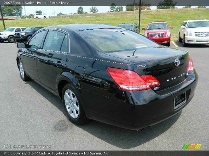 Black / Ivory 2007 Toyota Avalon Limited