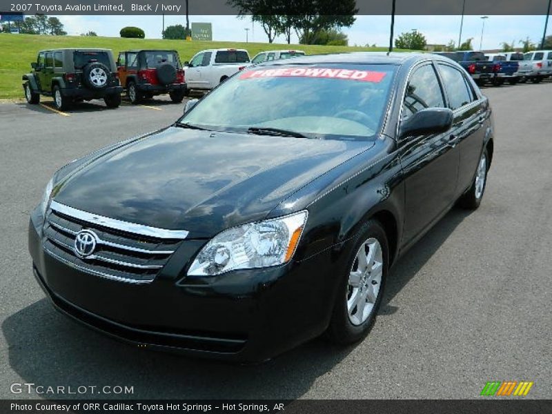 Black / Ivory 2007 Toyota Avalon Limited
