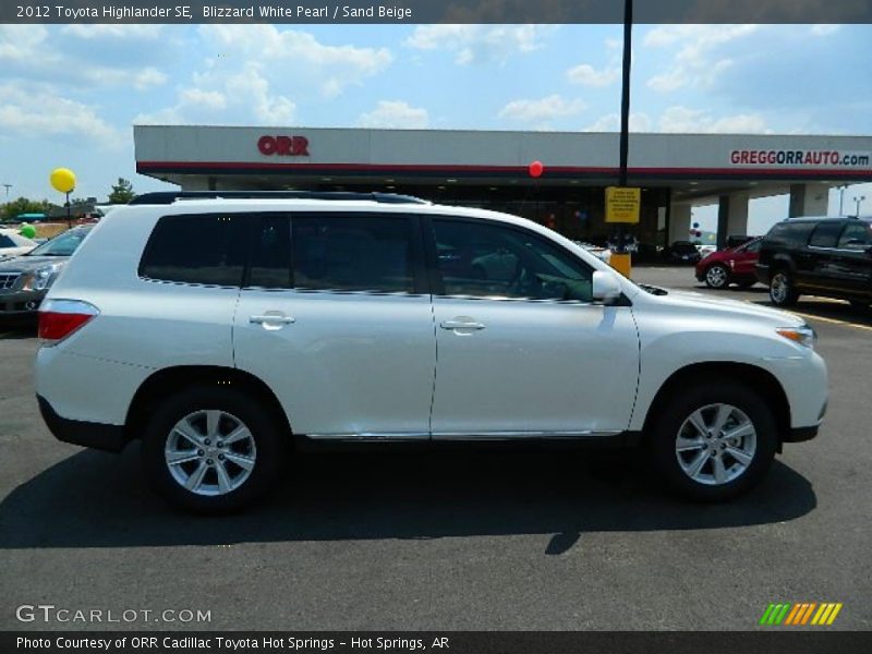 Blizzard White Pearl / Sand Beige 2012 Toyota Highlander SE