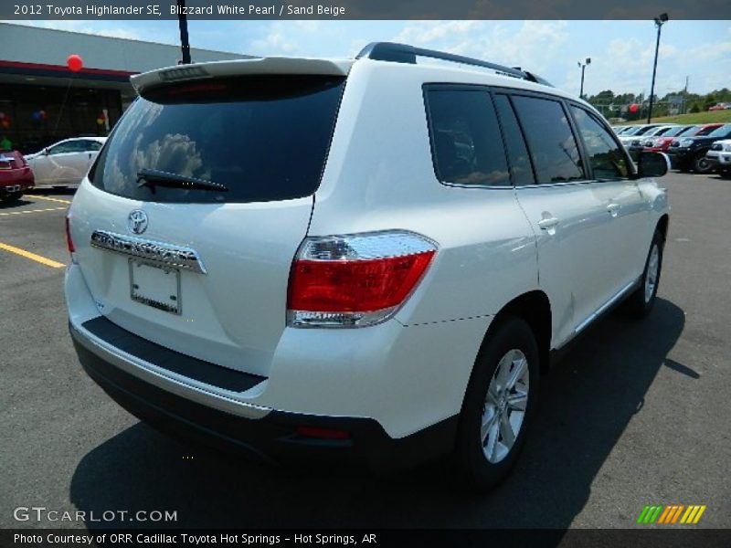 Blizzard White Pearl / Sand Beige 2012 Toyota Highlander SE