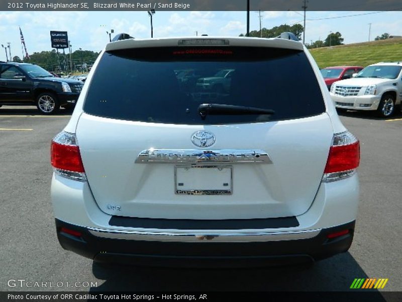 Blizzard White Pearl / Sand Beige 2012 Toyota Highlander SE