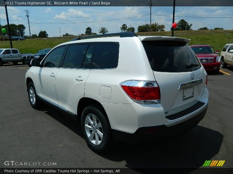 Blizzard White Pearl / Sand Beige 2012 Toyota Highlander SE