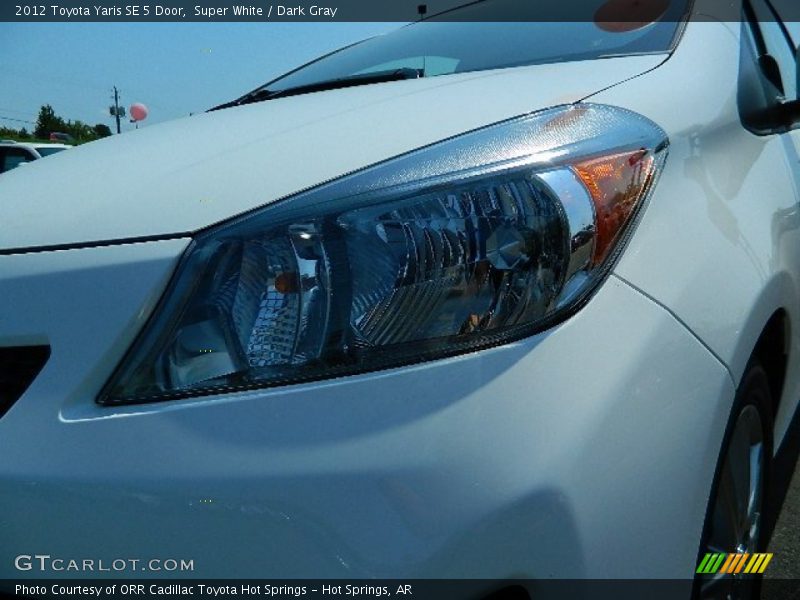 Super White / Dark Gray 2012 Toyota Yaris SE 5 Door