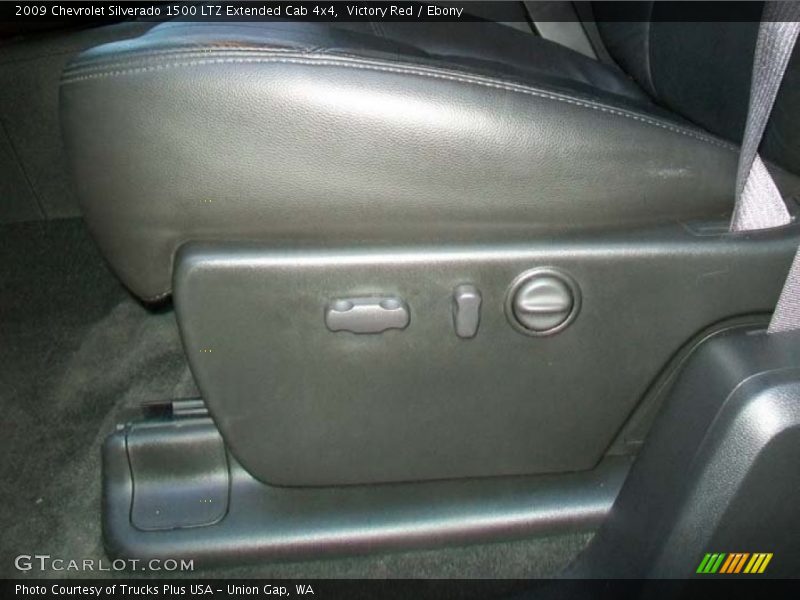 Victory Red / Ebony 2009 Chevrolet Silverado 1500 LTZ Extended Cab 4x4