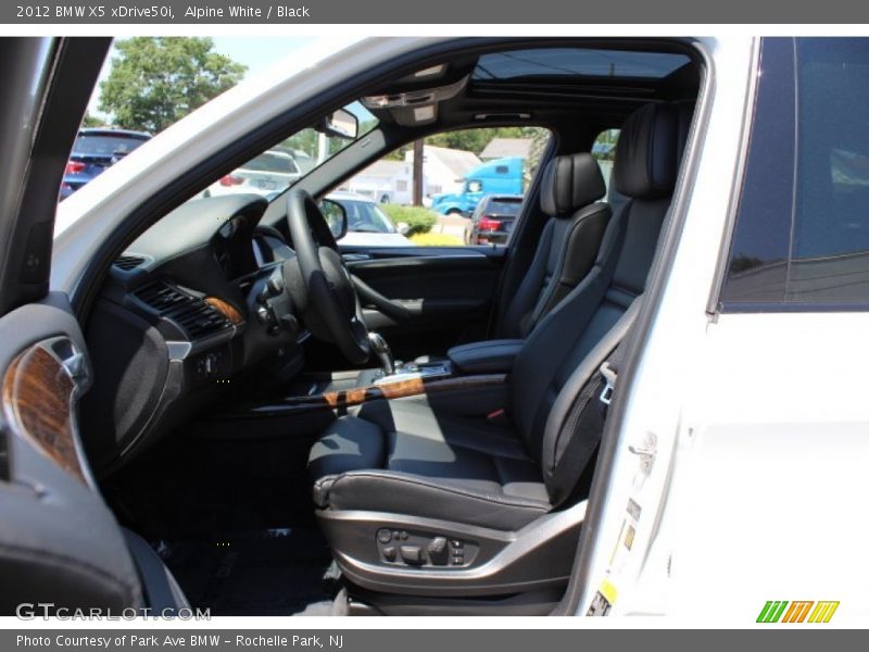 Alpine White / Black 2012 BMW X5 xDrive50i