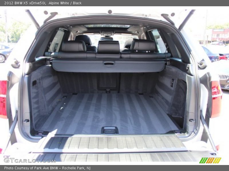 Alpine White / Black 2012 BMW X5 xDrive50i