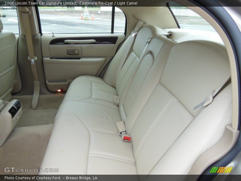 Cashmere Tri-Coat / Light Camel 2006 Lincoln Town Car Signature Limited