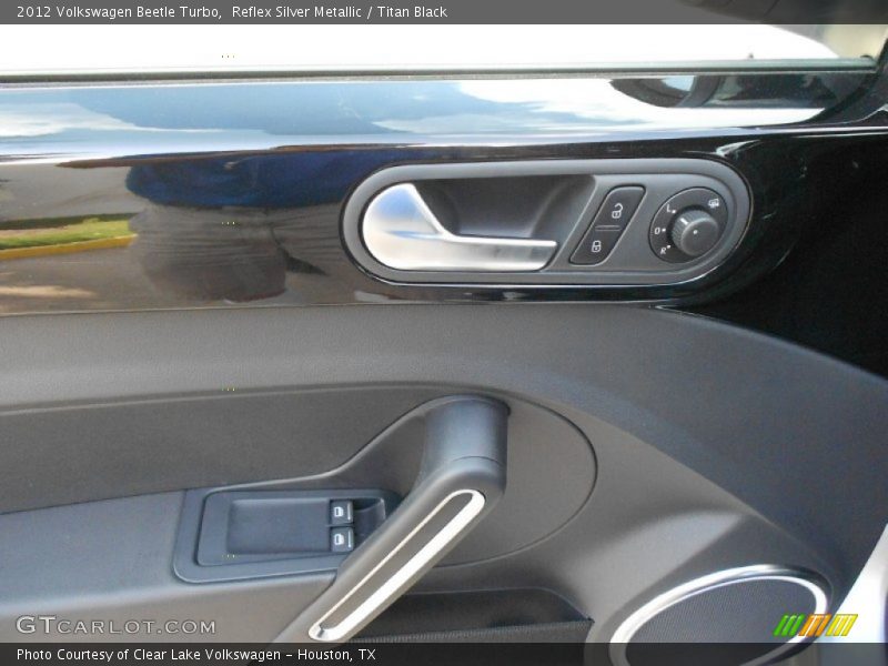 Reflex Silver Metallic / Titan Black 2012 Volkswagen Beetle Turbo