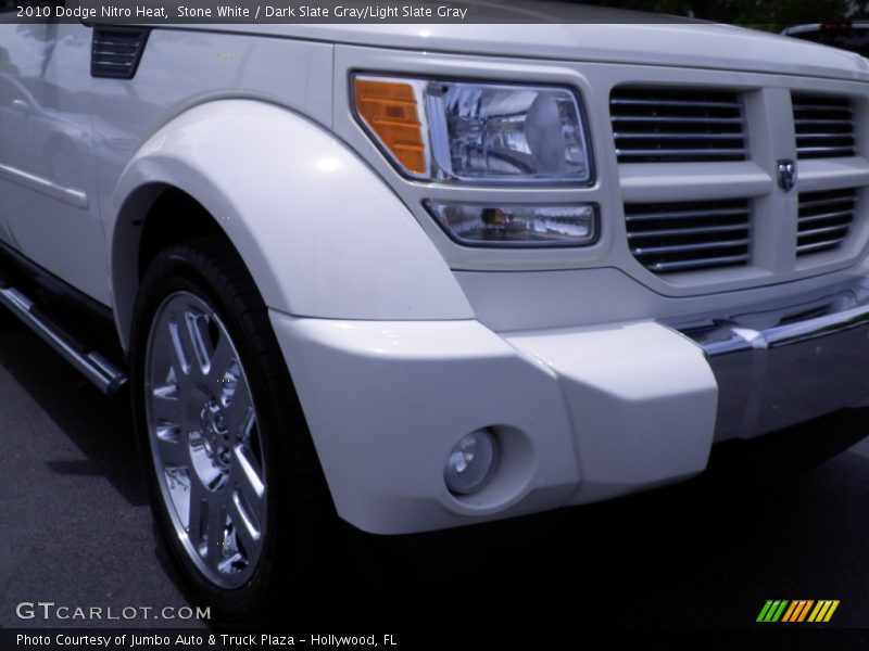 Stone White / Dark Slate Gray/Light Slate Gray 2010 Dodge Nitro Heat