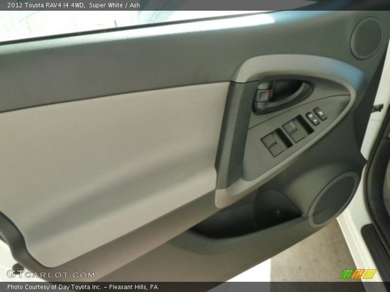 Super White / Ash 2012 Toyota RAV4 I4 4WD