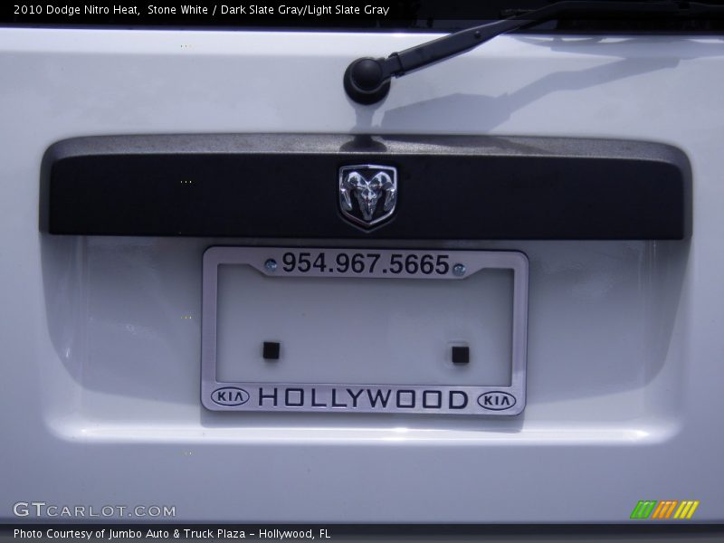 Stone White / Dark Slate Gray/Light Slate Gray 2010 Dodge Nitro Heat