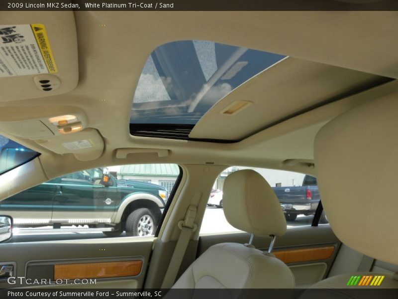 White Platinum Tri-Coat / Sand 2009 Lincoln MKZ Sedan
