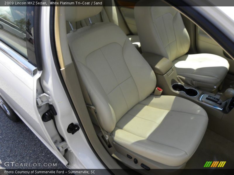 White Platinum Tri-Coat / Sand 2009 Lincoln MKZ Sedan