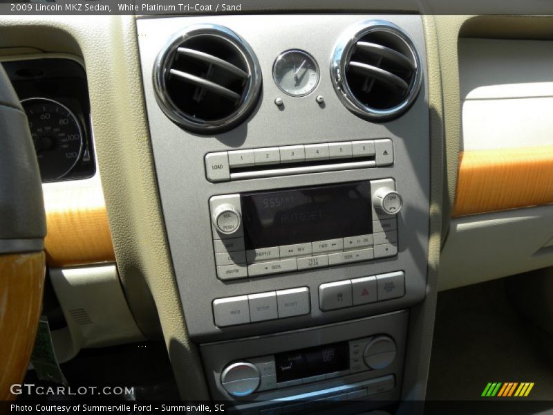 White Platinum Tri-Coat / Sand 2009 Lincoln MKZ Sedan
