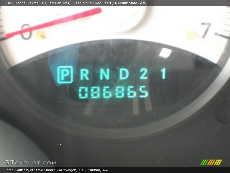 Deep Molten Red Pearl / Medium Slate Gray 2005 Dodge Dakota ST Quad Cab 4x4
