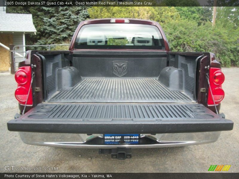 Deep Molten Red Pearl / Medium Slate Gray 2005 Dodge Dakota ST Quad Cab 4x4