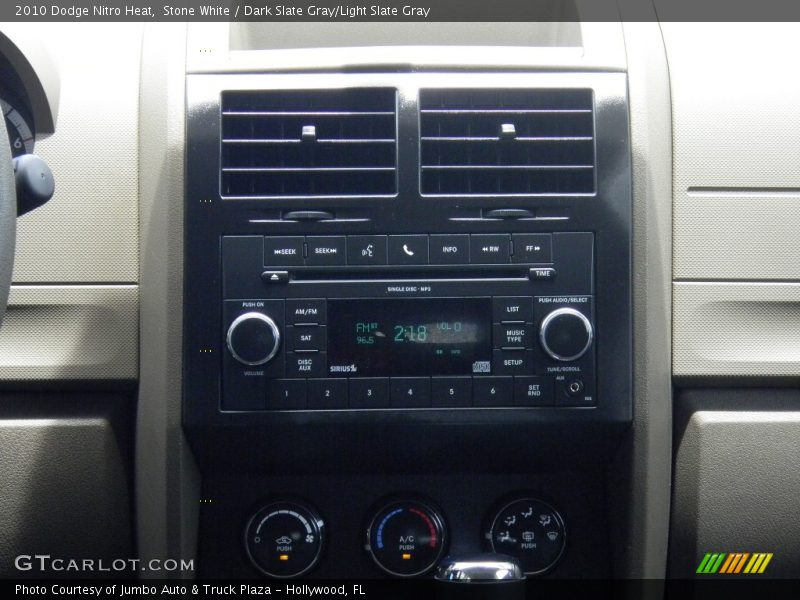 Stone White / Dark Slate Gray/Light Slate Gray 2010 Dodge Nitro Heat