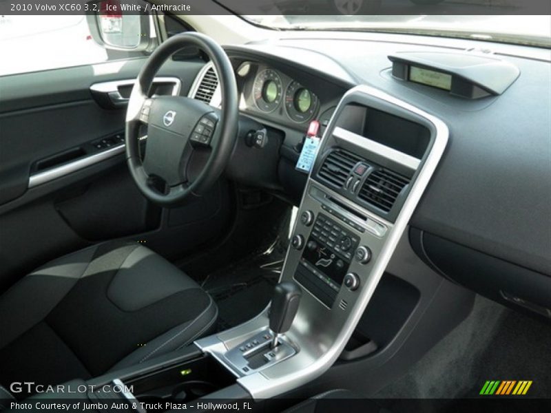 Ice White / Anthracite 2010 Volvo XC60 3.2