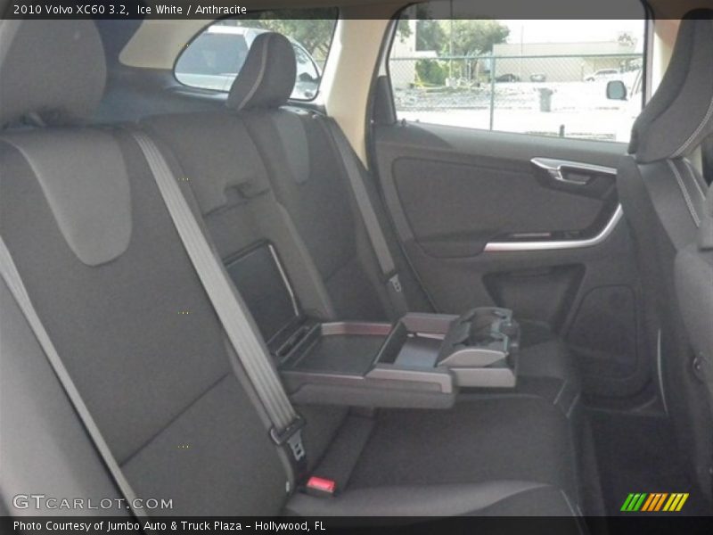 Ice White / Anthracite 2010 Volvo XC60 3.2
