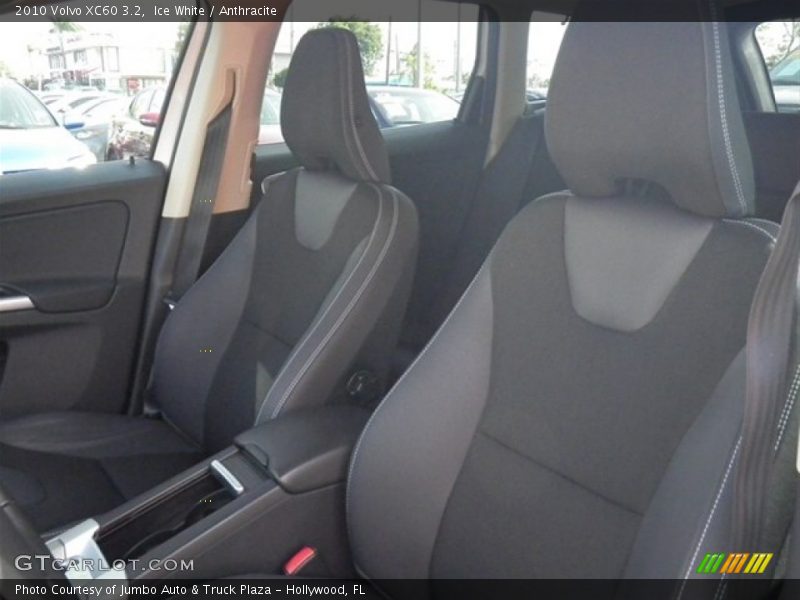 Ice White / Anthracite 2010 Volvo XC60 3.2