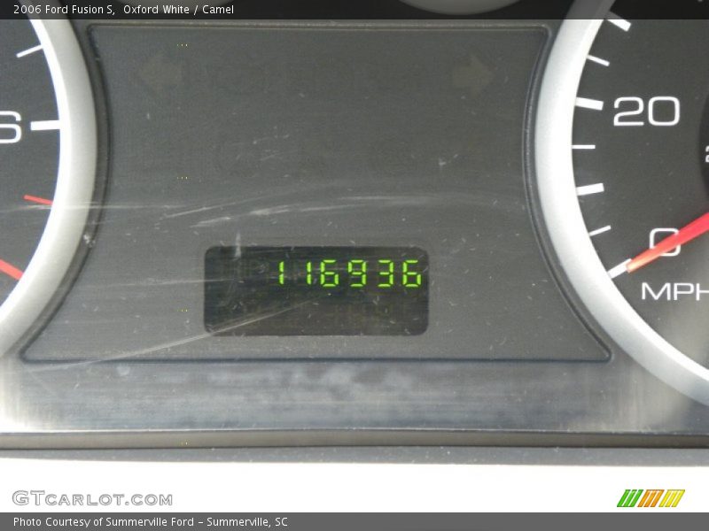 Oxford White / Camel 2006 Ford Fusion S