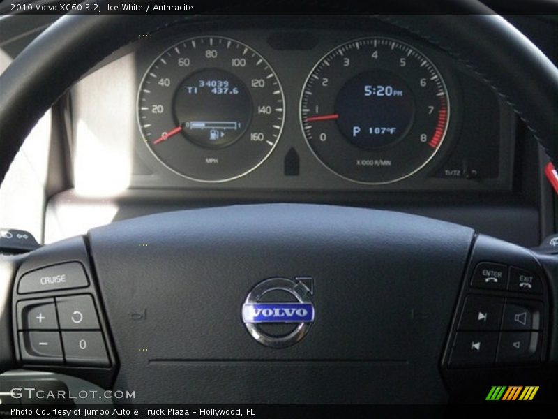 Ice White / Anthracite 2010 Volvo XC60 3.2