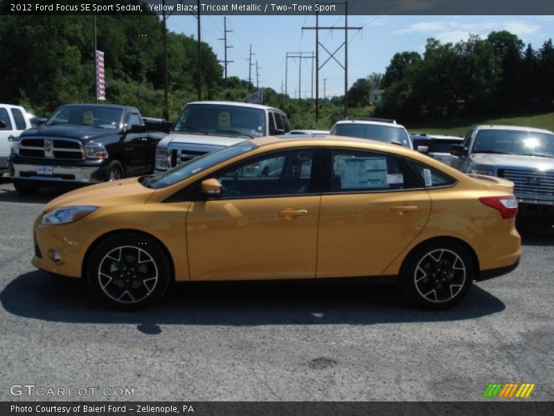 Yellow Blaze Tricoat Metallic / Two-Tone Sport 2012 Ford Focus SE Sport Sedan