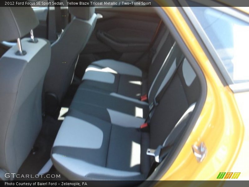 Yellow Blaze Tricoat Metallic / Two-Tone Sport 2012 Ford Focus SE Sport Sedan