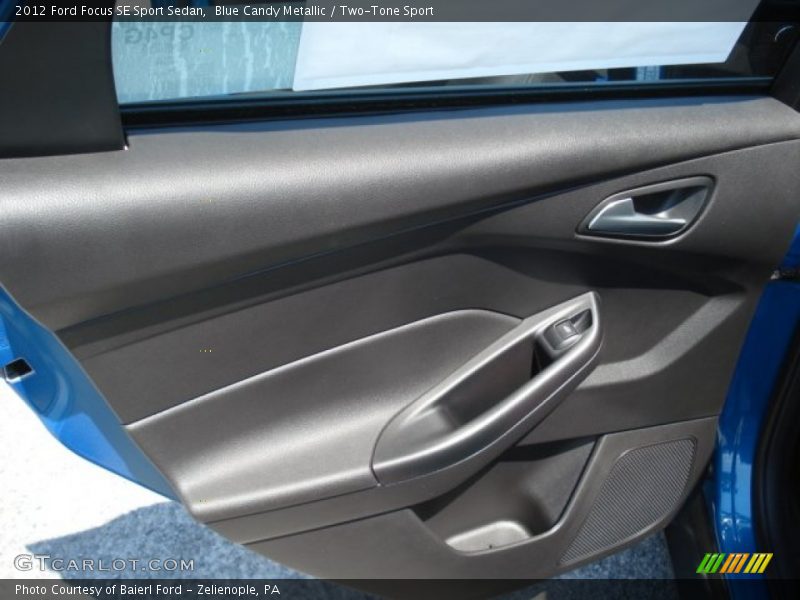 Blue Candy Metallic / Two-Tone Sport 2012 Ford Focus SE Sport Sedan