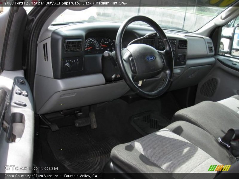 Black / Medium Flint Grey 2003 Ford F250 Super Duty XLT SuperCab
