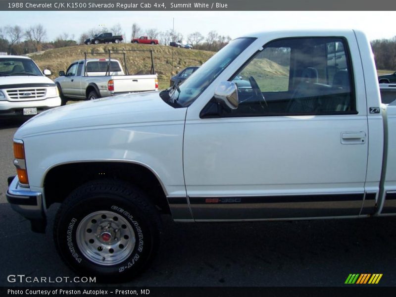 Summit White / Blue 1988 Chevrolet C/K K1500 Silverado Regular Cab 4x4