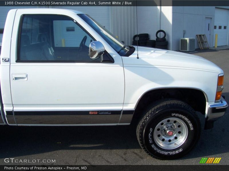 Summit White / Blue 1988 Chevrolet C/K K1500 Silverado Regular Cab 4x4