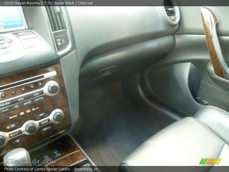 Super Black / Charcoal 2010 Nissan Maxima 3.5 SV