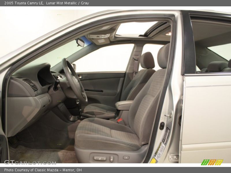 Lunar Mist Metallic / Gray 2005 Toyota Camry LE