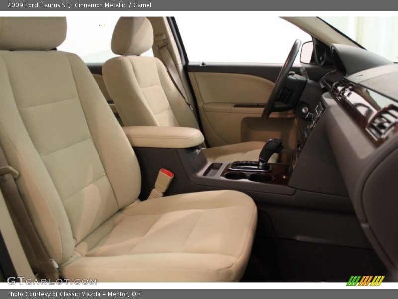 Cinnamon Metallic / Camel 2009 Ford Taurus SE