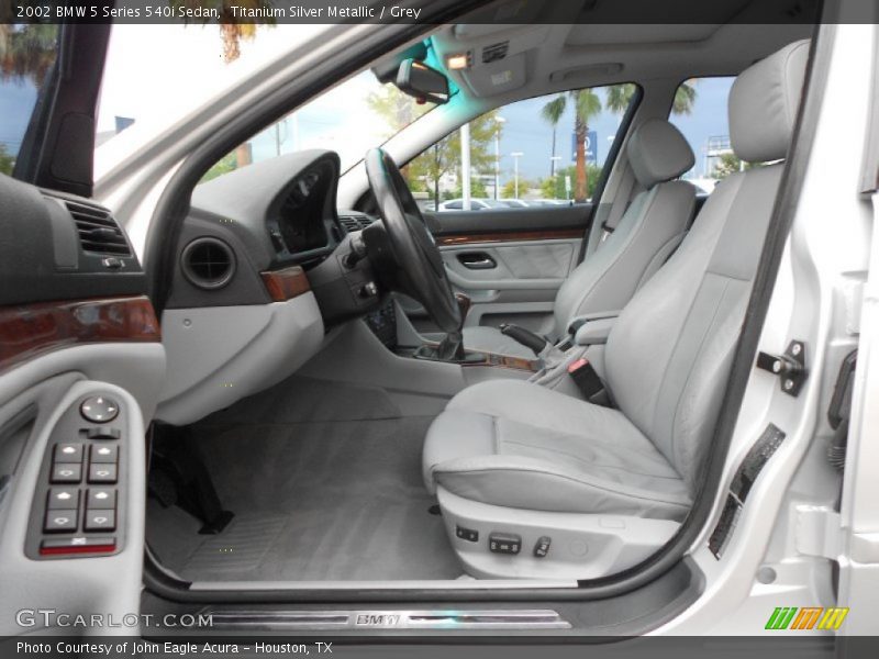 Grey Interior - 2002 5 Series 540i Sedan 