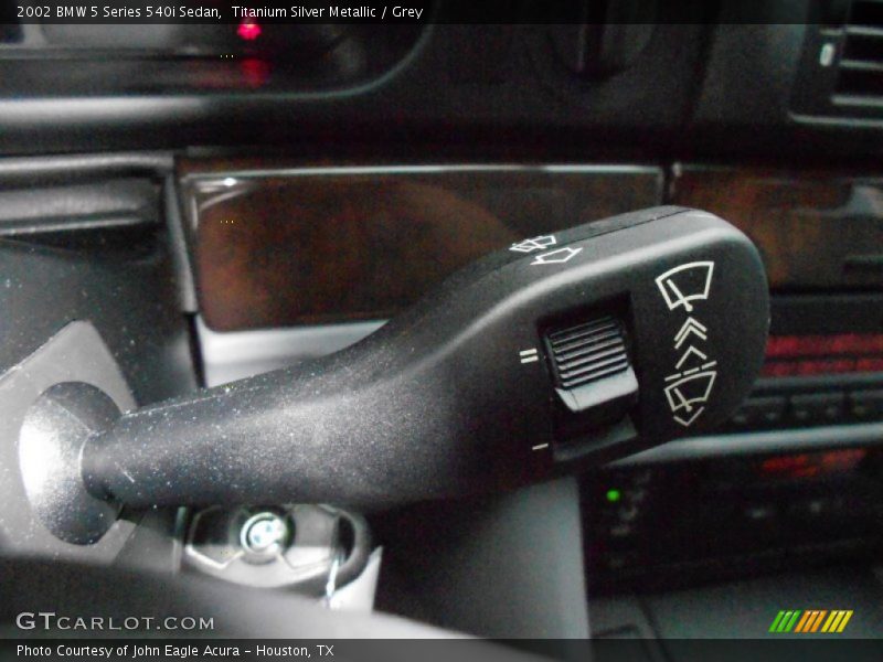 Controls of 2002 5 Series 540i Sedan
