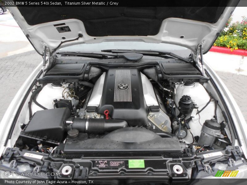  2002 5 Series 540i Sedan Engine - 4.4L DOHC 32V V8