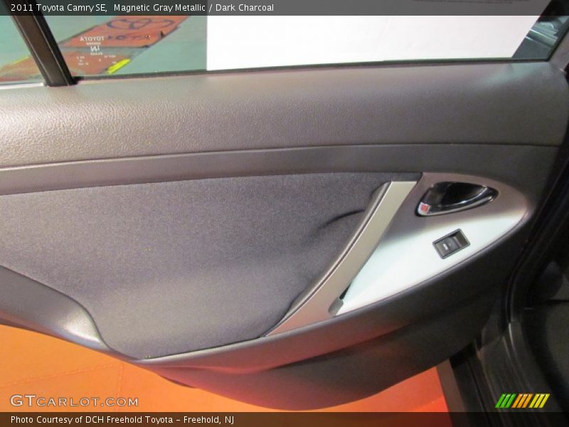 Magnetic Gray Metallic / Dark Charcoal 2011 Toyota Camry SE